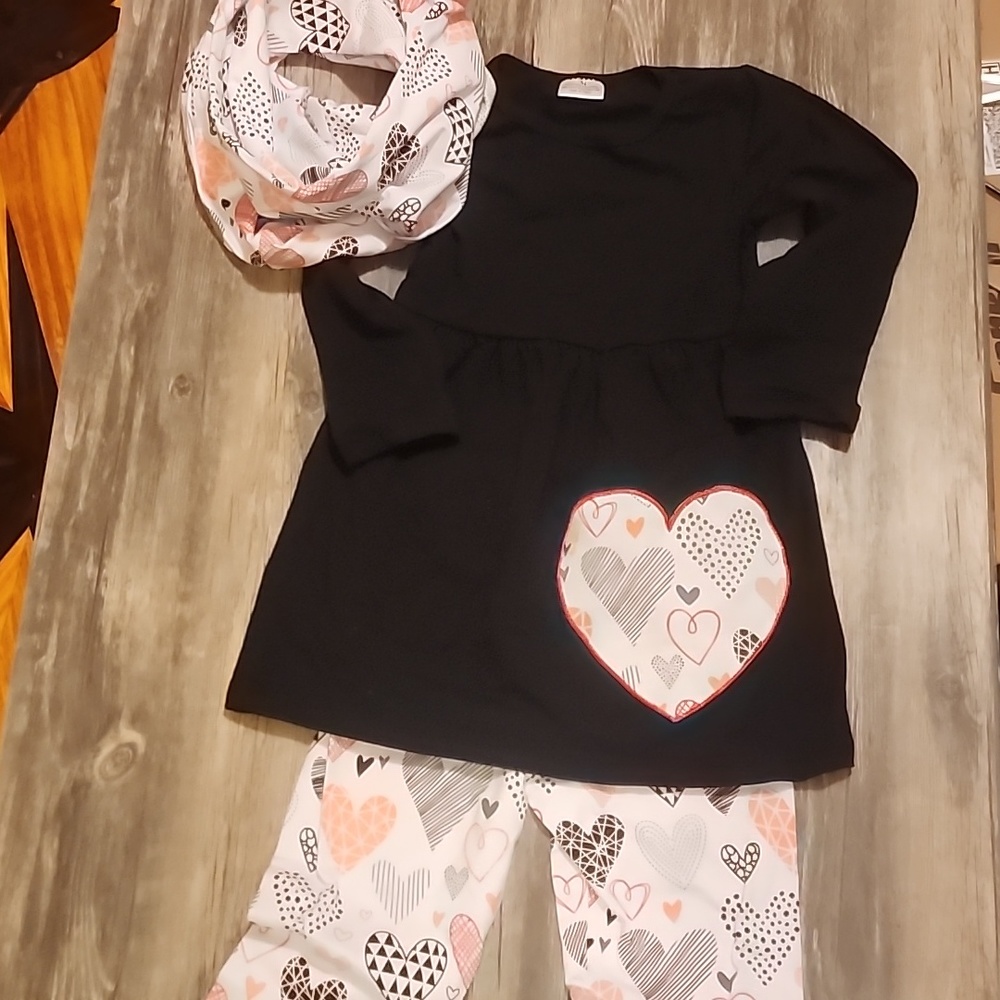 Little girls matching shirt, pants, and scarf szm